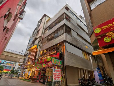 Hotel Exterior — 5
